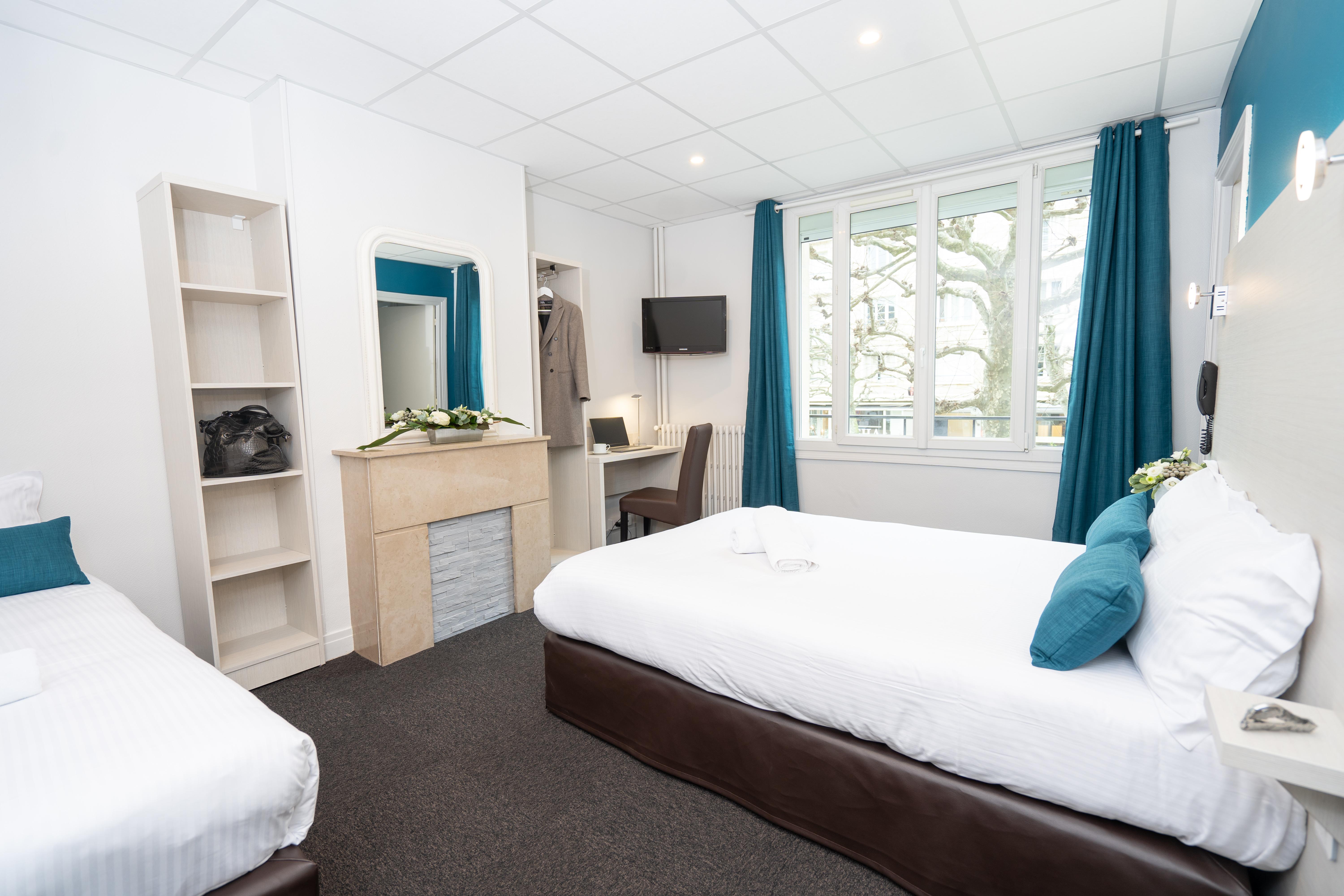 Logis Hotel Du Chateau Caen Bagian luar foto