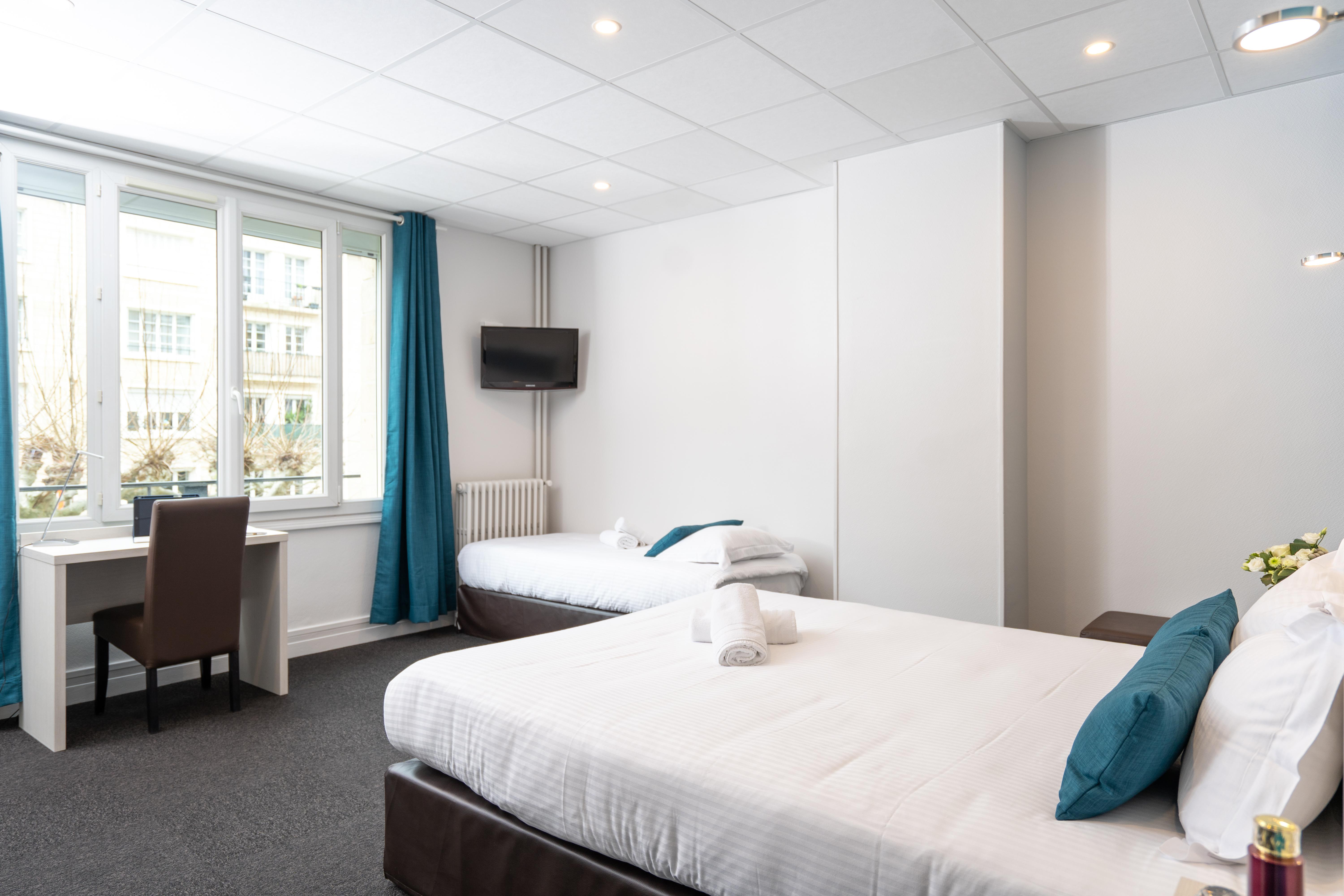 Logis Hotel Du Chateau Caen Bagian luar foto
