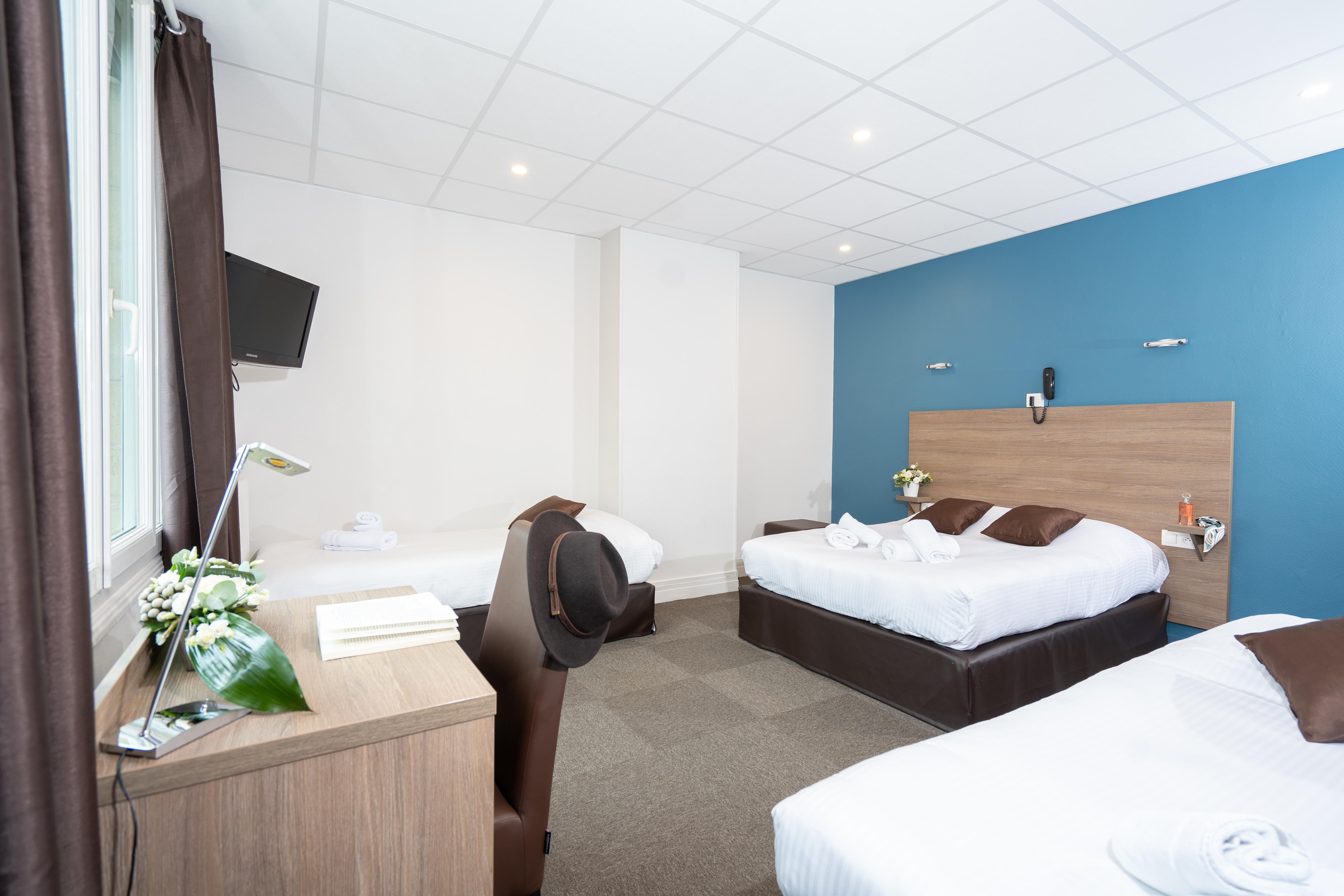 Logis Hotel Du Chateau Caen Bagian luar foto
