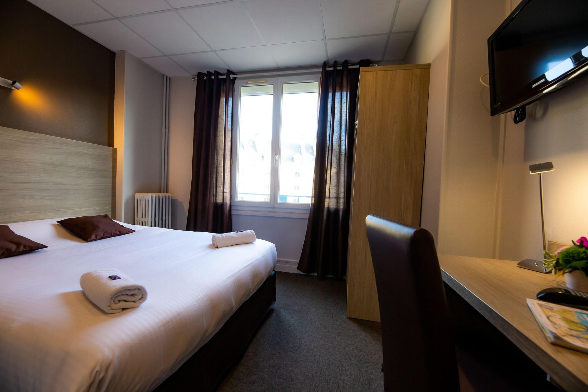 Logis Hotel Du Chateau Caen Bagian luar foto