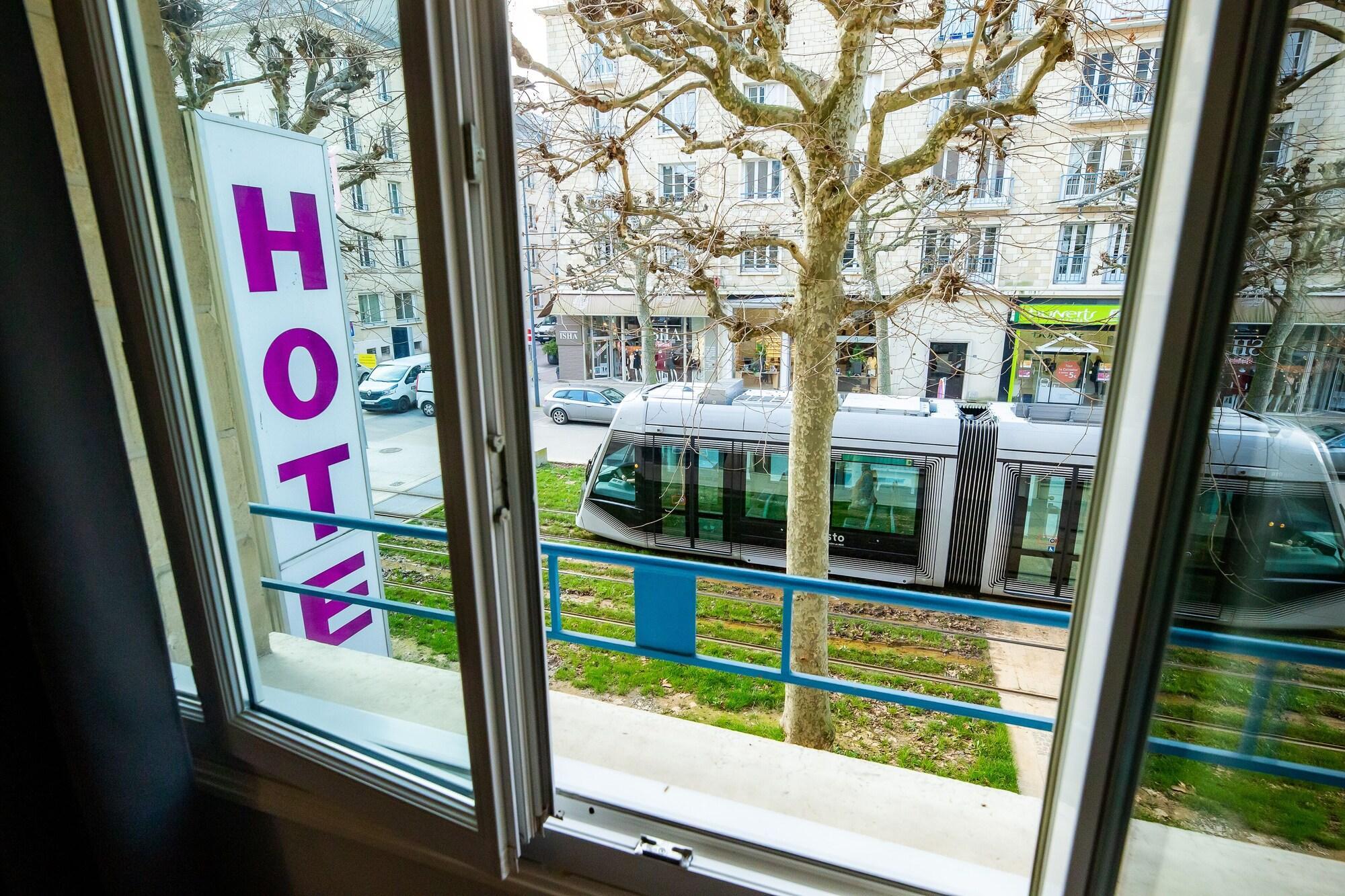 Logis Hotel Du Chateau Caen Bagian luar foto