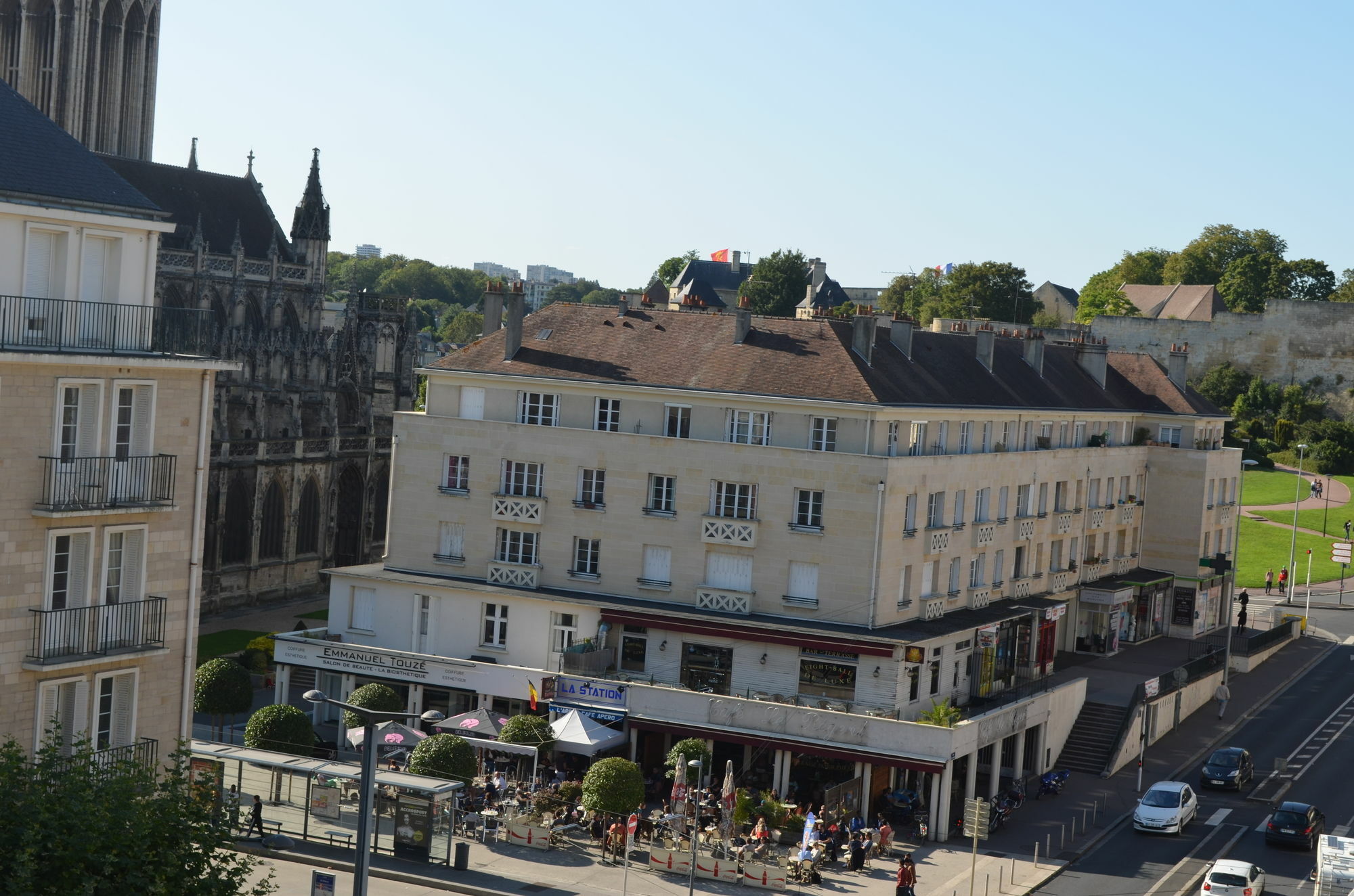 Hotel Du Chateau Caen Bagian luar foto