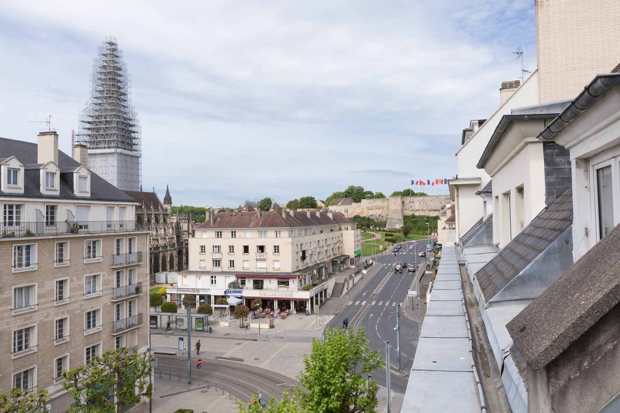 Hotel Du Chateau Caen Bagian luar foto