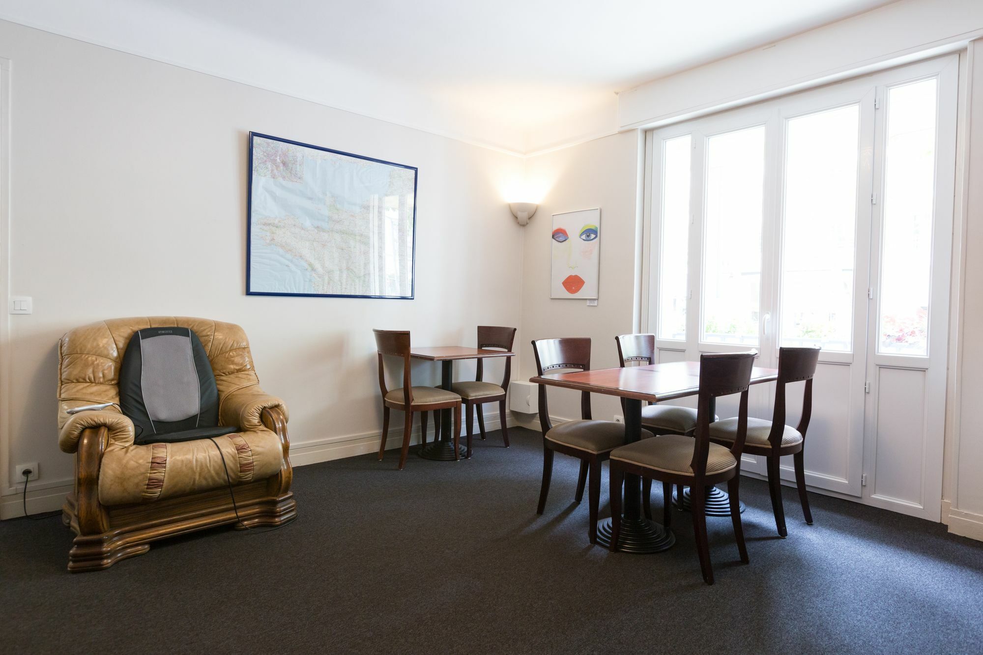 Logis Hotel Du Chateau Caen Bagian luar foto